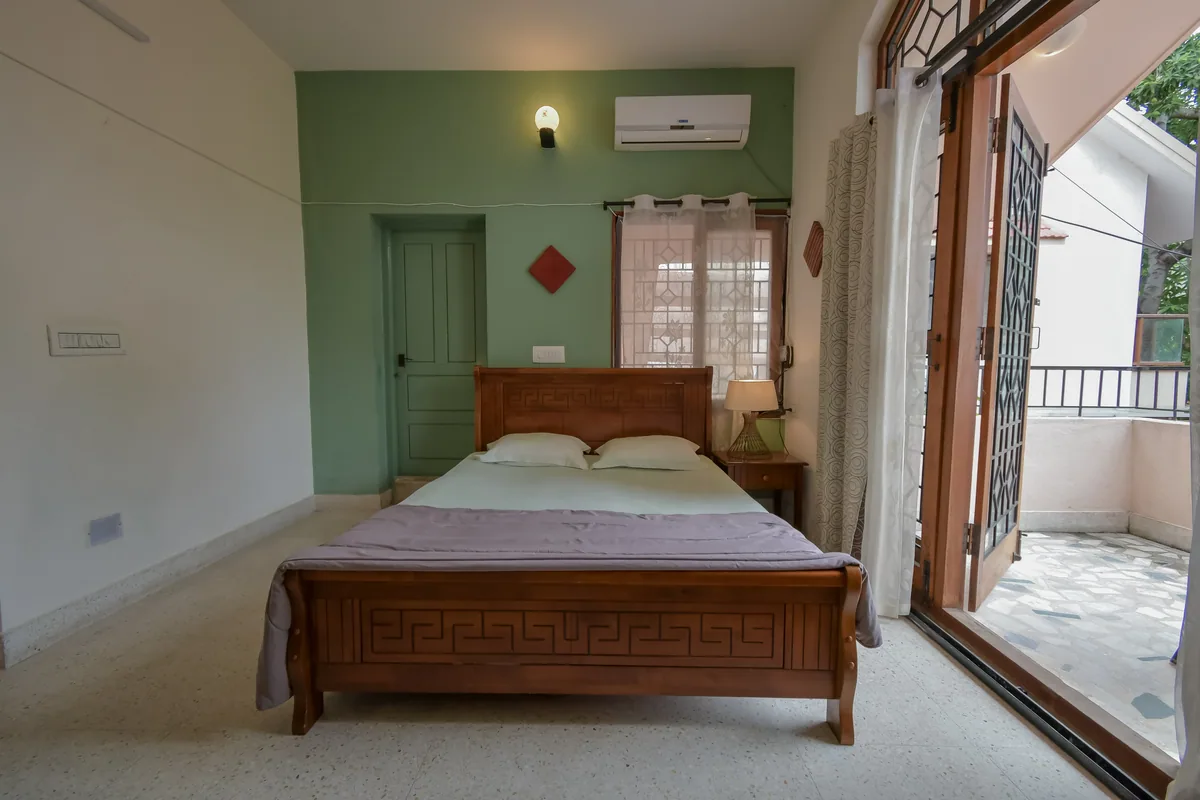 Deluxe Room with AC at Espacio – Homestay in Koramangala