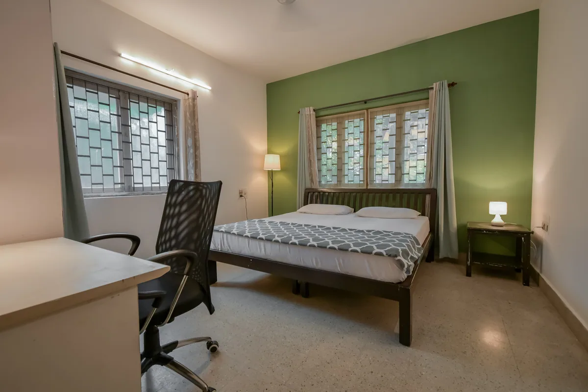 Double Room with Shared Bathroom at Snore Summore, Hostel in Koramangala